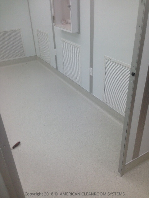 198 Square Foot, Class 100, ISO5 Modular Cleanroom