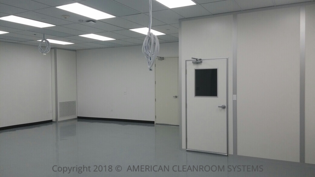 992 Square Foot, Class 10,000, ISO7 Hybrid Cleanroom