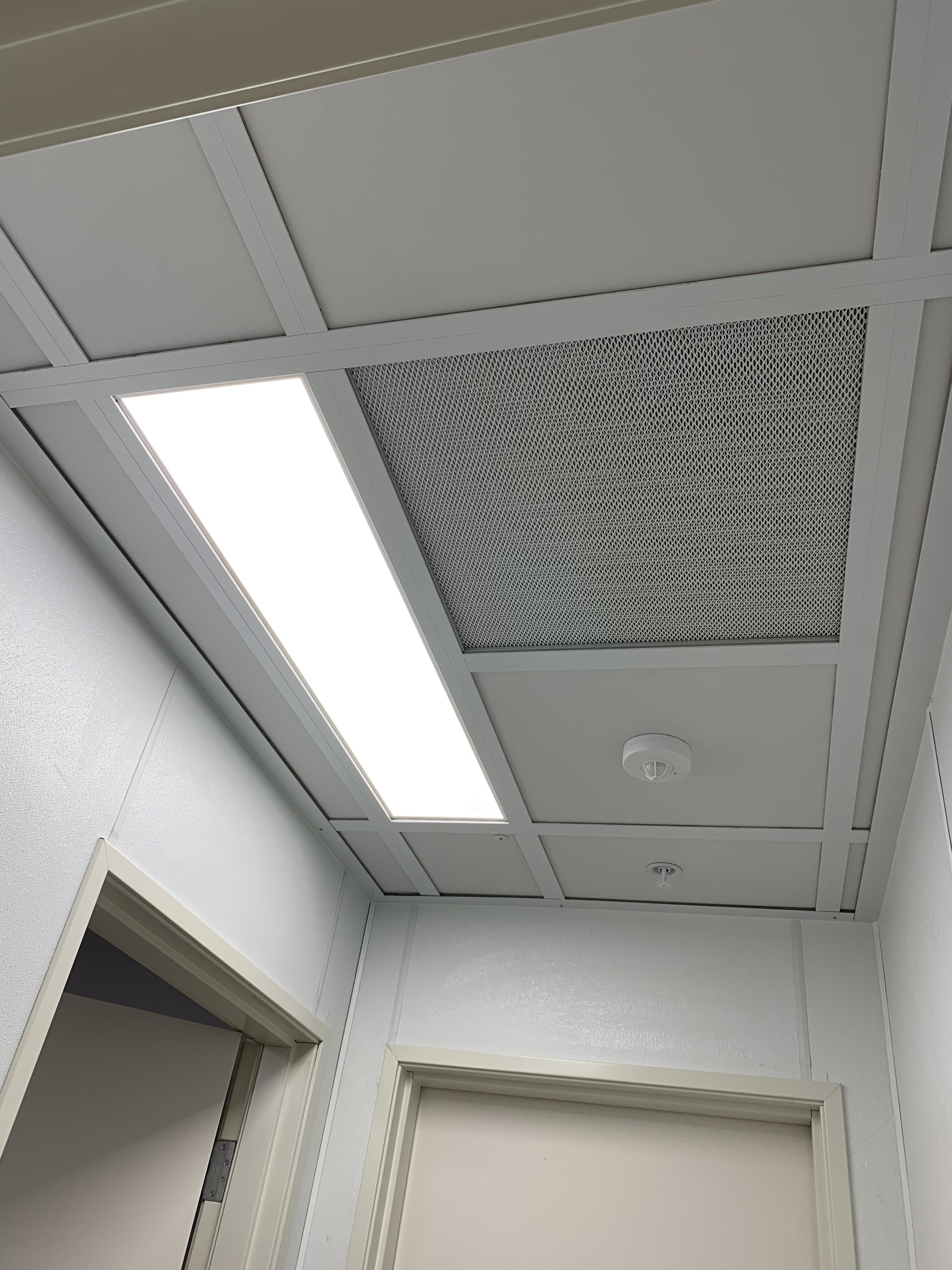 Cleanroom Ceiling Tiles & Systems American Cleanroom Systems