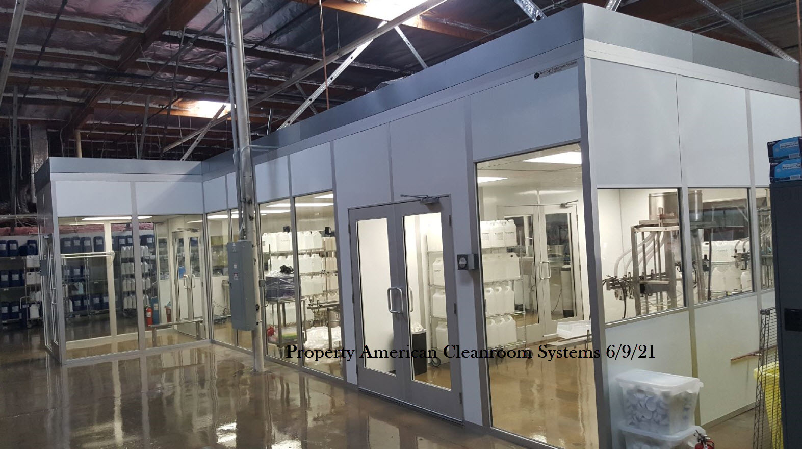 ISO8 cleanroom glass doors and wall