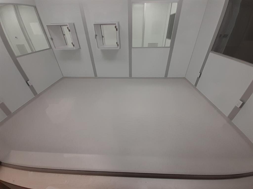 class 1000 cleanroom